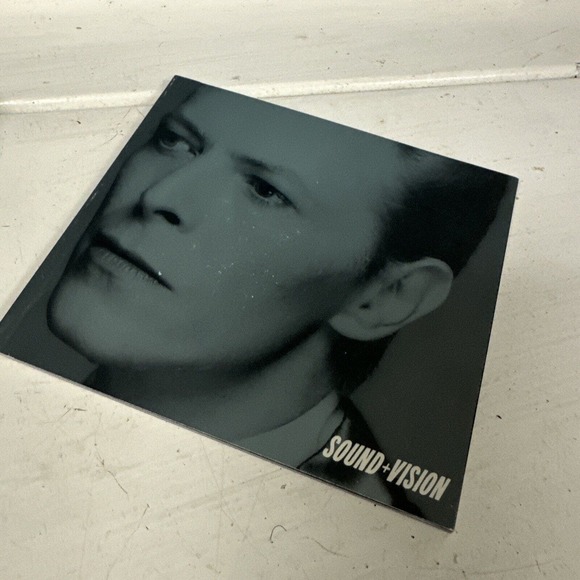 David Bowie Deluxe Ed. Sound+Vision CD box set Sound Vision 4 CD’s‎ + Booklet - Picture 3 of 8